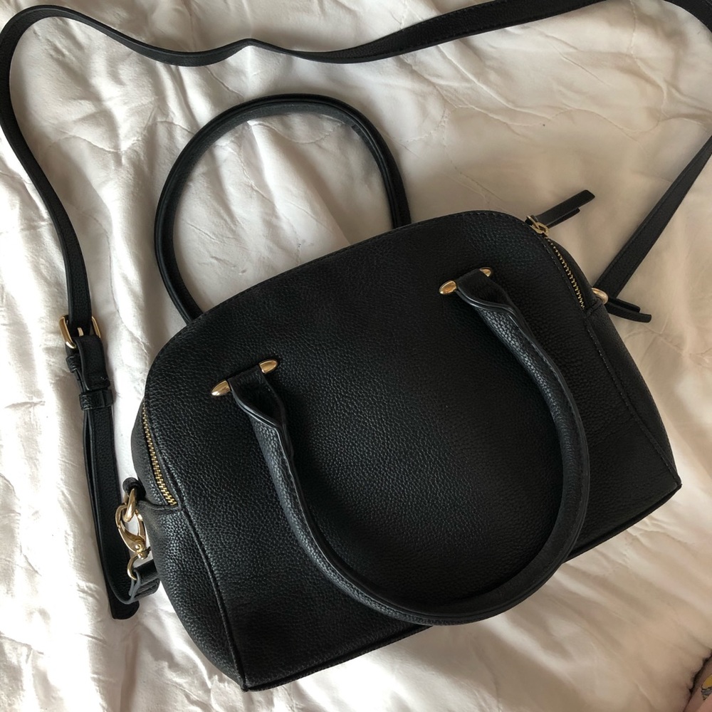 BLACK FAKE LEATHER CROSSBODY BAG